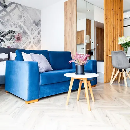 Househost - Rakowicka 20h Apartman